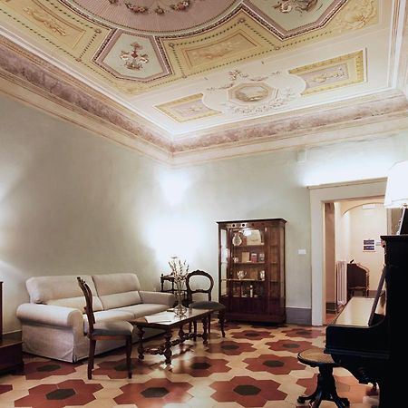 Almadelena Guest House Pisa Buitenkant foto