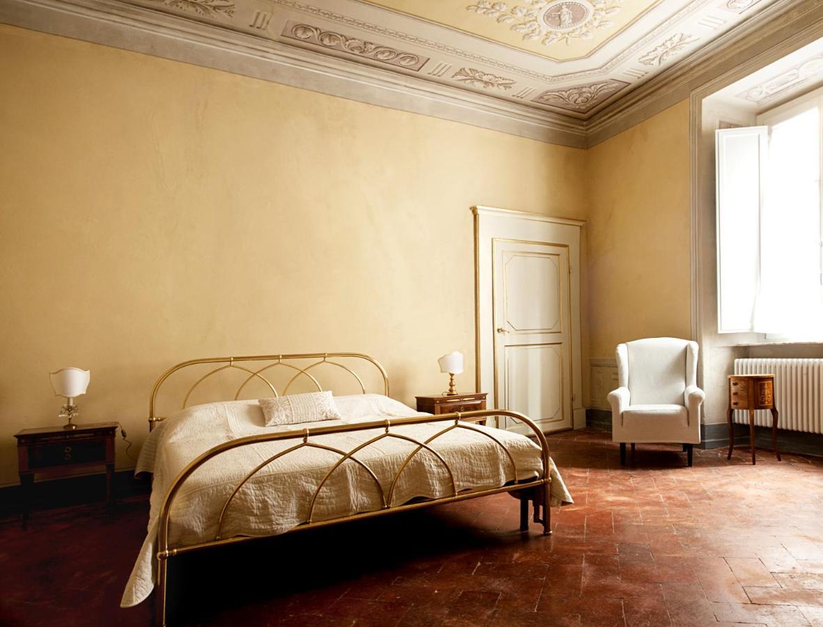 Almadelena Guest House Pisa Kamer foto